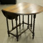 892 8121 DROP-LEAF TABLE